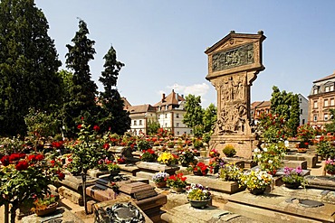 Graves in the Johannis graveyard, St. Johannis area, Nuremberg, Middle Franconia, Bavaria, Germany, Europe