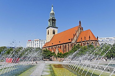 Fountain and Marienkirche Church, Alexanderplatz Square, Berlin-Mitte, Germany, Europe