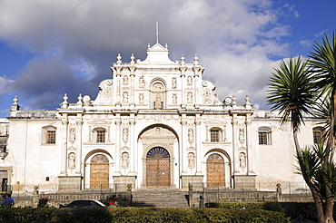 Catedral Metropolitana Cathedral, Parque Central, Antigua, Guatemala, Central America