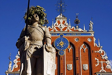 Roland statue in front of the House of the Blackheads at the Town Hall Square in Riga, Latvia, Baltic states