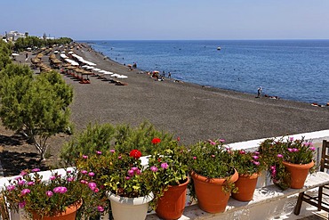 Parasols, Kamari, Santorin, Aegean Sea, Greece, Europe