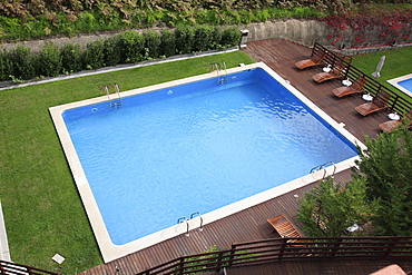 Empty swimming pool