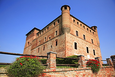 Castello Cavour castle in Grinzane Cavour, Barolo Region, Piedmont, Italy, Europe