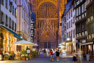 Rue Merciere, west gate, Strasbourg Cathedral, Strasbourg, Alsace, France, Europe