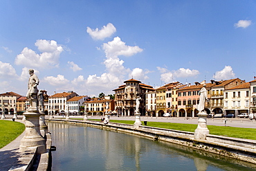 Prato della Valle Square, Padua, Veneto, Italy, Europe