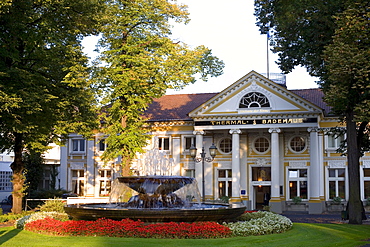 Thermal bath house, Bad Neuenahr, Ahrtal Valley, Eifel Range, Rhineland-Palatinate, Germany, Europe