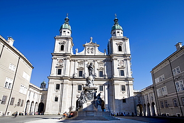 Cathedral on Domplatz Square, Mariensaeule, maryÂ¥s column, Salzburg, Austria, Europe