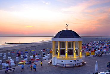 Pavilion, Wandelhalle, sea front, evening mood, Borkum, East Frisian Islands, East Frisia, Lower Saxony, Germany, Europe