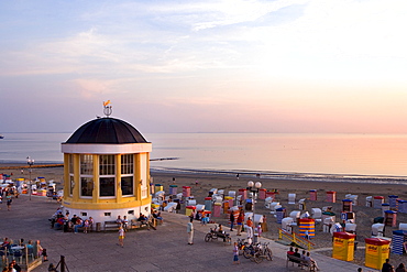 Pavilion, Wandelhalle, sea front, evening mood, Borkum, East Frisian Islands, East Frisia, Lower Saxony, Germany, Europe