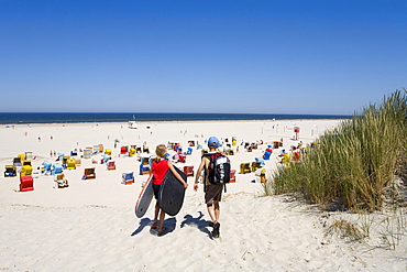 Dunes and beach chairs on the main beach of Juist Island, East Frisian Islands, East Frisia, Lower Saxony, Germany, Europe