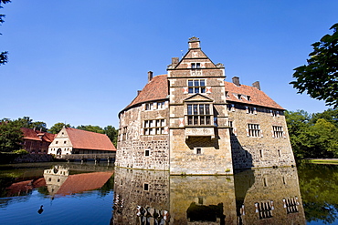 Wasserburg Vischering castle, Luedinghausen, Muensterland, North Rhine-Westphalia, Germany, Europe