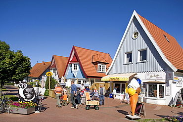 Boltenhagen Promenade, Baltic Sea, Mecklenburg-Western Pomerania, Germany, Europe