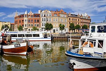 Excursion boats in the harbour, Stralsund, Baltic Sea, Mecklenburg-Western Pomerania, Germany, Europe