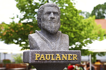 Paulaner bust, Munich Viktualienmarkt, Bavaria, Germany, Europe