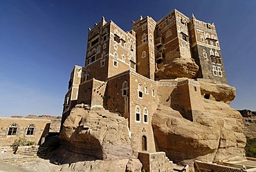 Dar al Hadschar, palace of iman Yachya at Wadi Darr, Dhar, Yemen