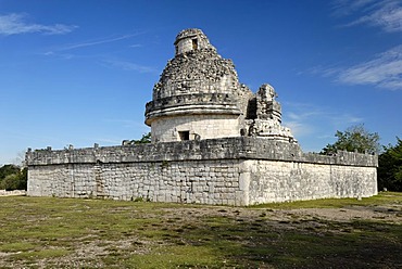 El Caracol, observatory, Maya and Toltek archeological site Chichen Itza, new worldwonder, Yucatan, Mexico