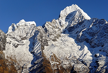 Thamserku peak (6608), Khumbu Himal, Sagarmatha National Park, Nepal