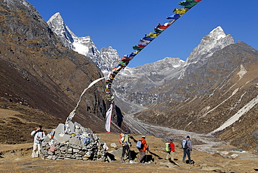 Valley of Machhermo Khola with Kyajo Ri (6186), Sagarmatha National Park, Khumbu Himal, Nepal