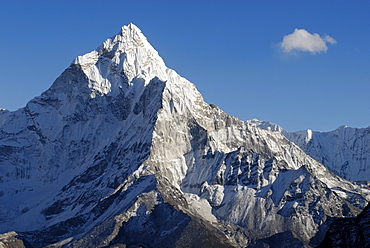 Ama Dablam Peak (6856), Khumbu Himal, Sagarmatha National Park, Nepal