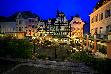 Burg Linz Castle Square, the archbishop's Castle, with a view of Rheinstrasse Street and Muehlgasse Alley, Linz am Rhein, Rheinland-Palatinate, Germany, Europe