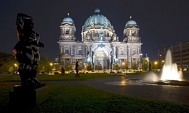 Fernando Botero bronze sculpture in front of Berlin Cathedral and the Lustgarten ("Pleasure Garden"), Berlin, Germany, Europe