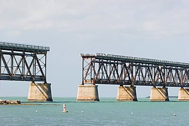 USA, Florida, Bahia Honda Bridge, old and destruct railway bridge at the Florida Keys