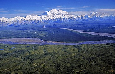 Mt. McKinley and the Alaska Range, Denali National Park, Alaska, USA