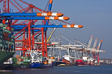 Container ship at the Eurokai container terminal, Hamburg Harbour, Germany, Europe