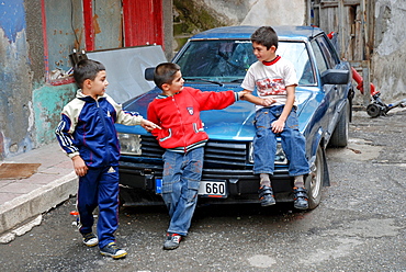 Children, Yusufeli, Kackar Mountains, northeastern Anatolia, Turkey, Asia