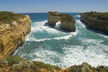 Great Ocean Road, Loch Ard Gorge, cliffs and coastal landscape, Southern Ocean, Victoria, Australia