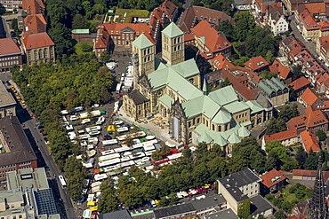 Aerial view, Muenster Cathedral, Muenster, Muenster region, North Rhine-Westphalia, Germany, Europe