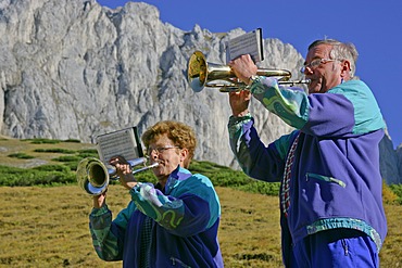 Musicians play at the FÃ¶lzalp on the Hochschwab massiv Styria Austria