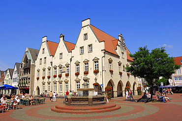 Fountain and Old Town Hall, registry office and tourist information, Haltern am See, Muensterland, North Rhine-Westphalia, Germany, Europe, PublicGround