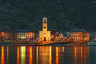 St. Goarshausen, Rhine River, at night, Upper Middle Rhine Valley, UNESCO World Heritage Site, Rhineland-Palatinate, Germany, Europe