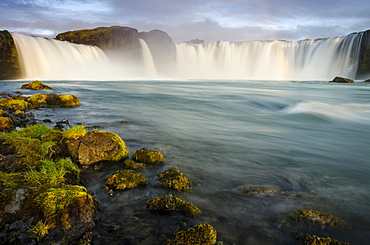 Godafoss waterfall on the Skjalfandafljot river, Ring Road, Nordurland eystra, Northeast Iceland, Iceland, Europe