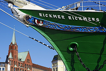 Rickmer Rickmers museum ship, behind the Swedish Gustaf Adolf-Kirche church, harbor, Hamburg, Germany, Europe