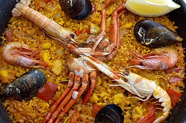 Seafood paella, detail