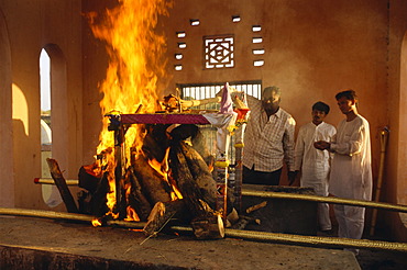 Cremation ceremony for a passed away Jain nun, Palitana, Gujarat, India, Asia