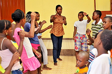 Dance group of children in the community center of the Bajamar slum, Buenaventura, Valle del Cauca, Colombia, South America