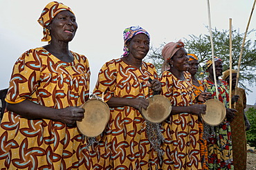 Folkloristic performance at the village of Rhumsiki, Cameroon, Central Africa, Africa