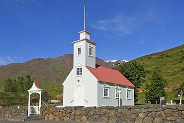 Church of the old peat farm of LaufâˆšÂ°s, museum, Eyjafjoerâˆšâˆžur, Iceland, Europe