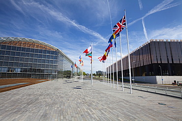 International flags between the European Investment Bank, EIB, and the European Court of Justice, European quarter, Kirchberg plateau, Luxembourg City, Europe, PublicGround