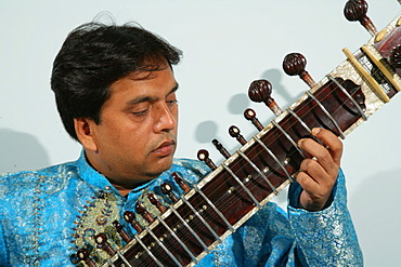 Sita player, Bareilly, Uttar Pradesh, India, Asia