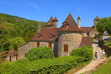 Townscape, Autoire, labelled as a Les Plus Beaux Villages de France or The Most Beautiful Villages of France, Midi-Pyrenees Region, Lot Department, France, Europe