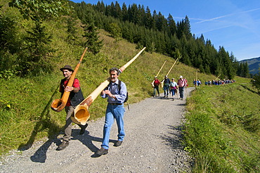 Alphorn hike on the Sonnalp alp in Mittelberg, Kleinwalsertal, Allgaeu, Vorarlberg, Austria, Europe