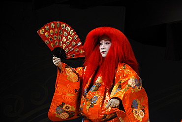 Miyako-Odori, Maiko dance by a Geisha candidate in spring, Gion District, Kyoto, Japan, Asia