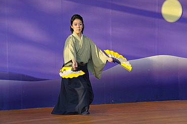 Fan dance, Nihon Buyo, at the Cherry Blossom Festival, Hanami in Kyoto, Japan, Asia