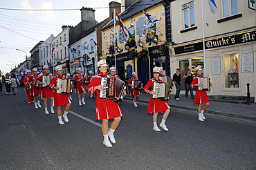 Marching band, procession at the Fleadh Cheoil na hâˆšÃ¢ireann, Festival of Music in Ireland, Tullamore, County Offaly, Midlands, Ireland, Europe