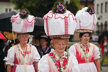 Women in traditional costume from Gosau in Upper Austria, Narzissenfest Narcissus Festival in Bad Aussee, Ausseer Land, Salzkammergut area, Styria, Austria, Europe