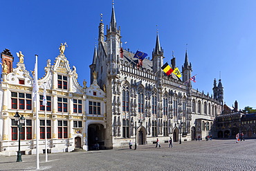 Grote Markt square, Civiele Griffie, records office and Stadhuis, city hall, old town of Bruges, UNESCO World Heritage Site, West Flanders, Flemish Region, Bruges, Belgium, Europe